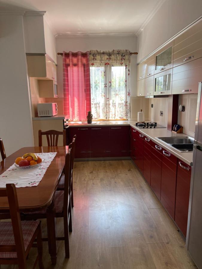 Ajla'S Home Vorë Dış mekan fotoğraf